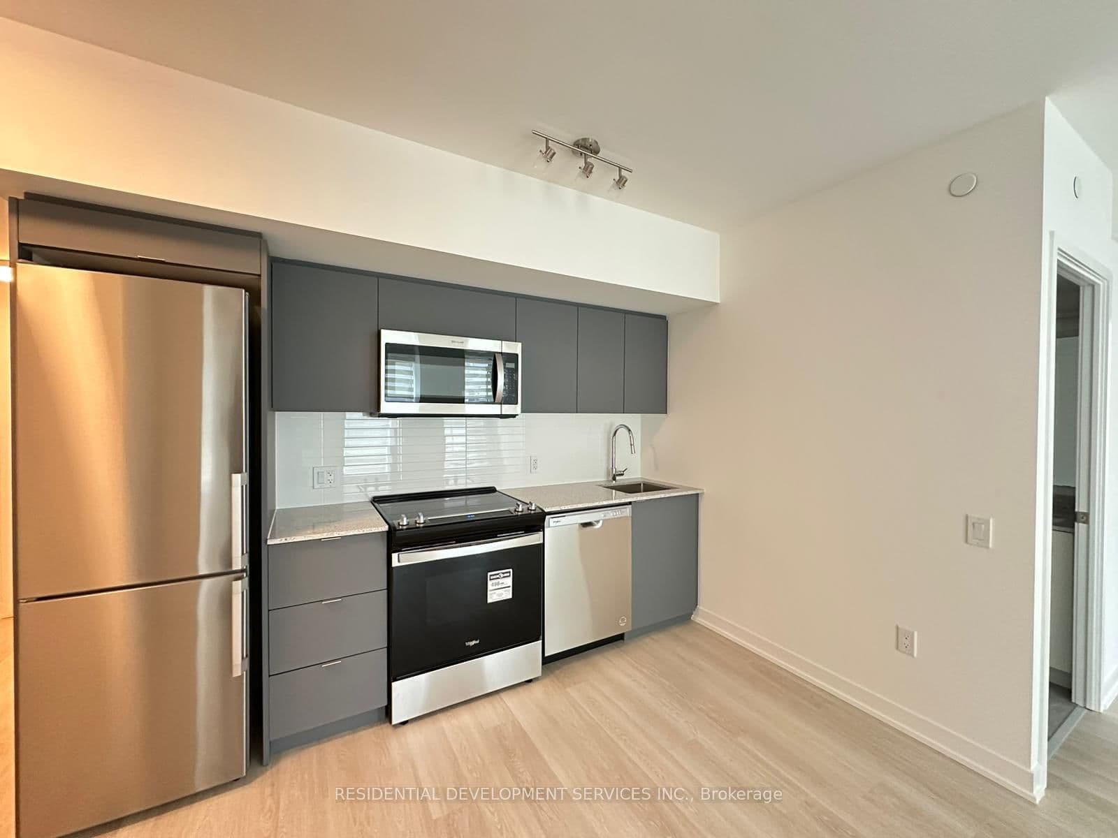500 Wilson Avenue, Unit 304
