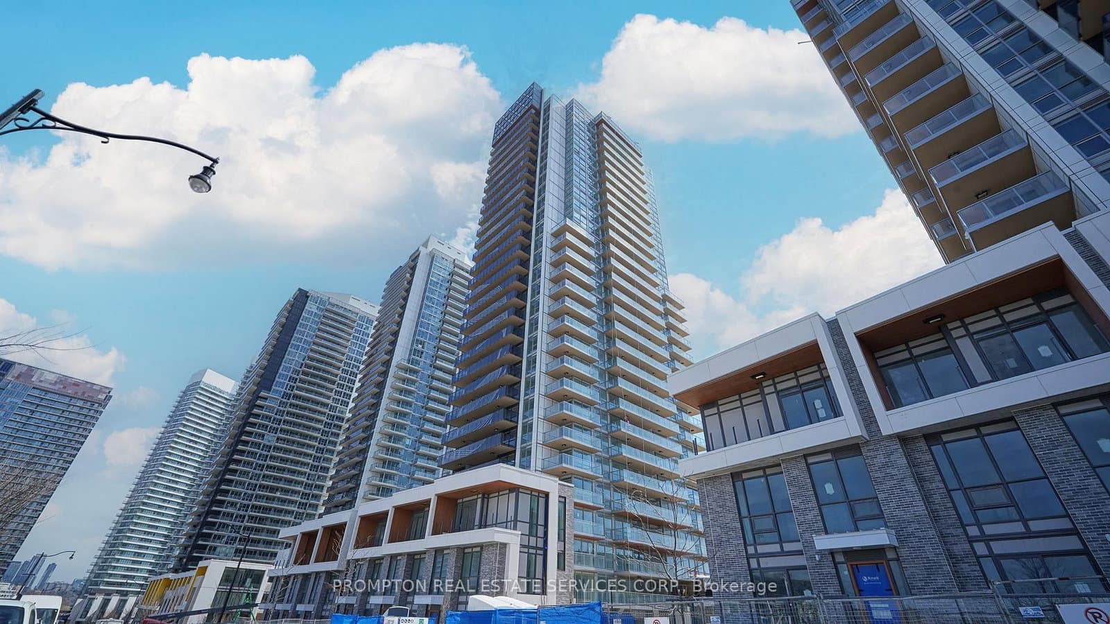 27 Mcmahon Drive, Unit 2708