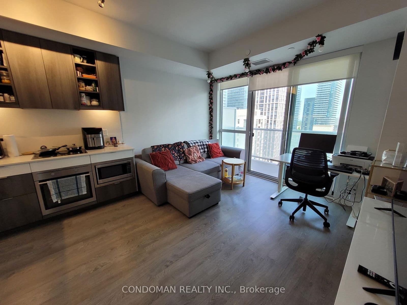 101 Erskine Avenue, Unit 2008