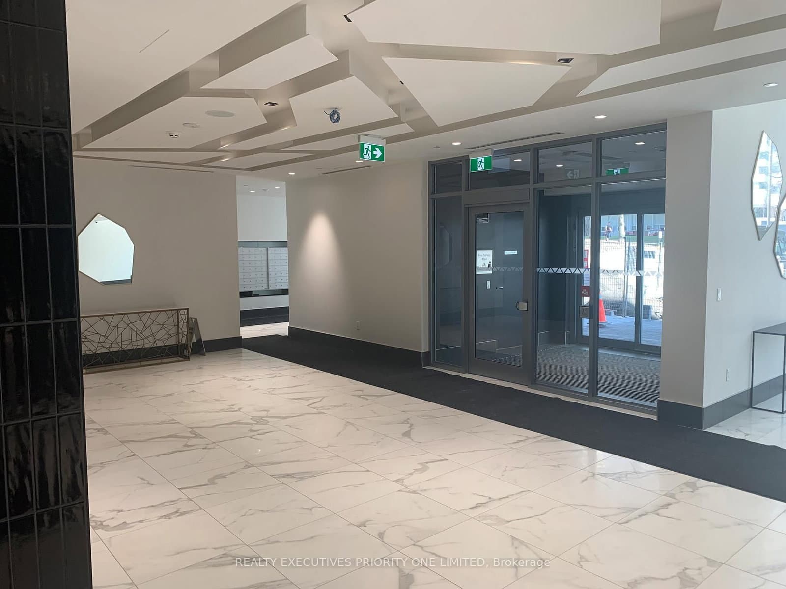 50 Dunfield Avenue, Unit 815