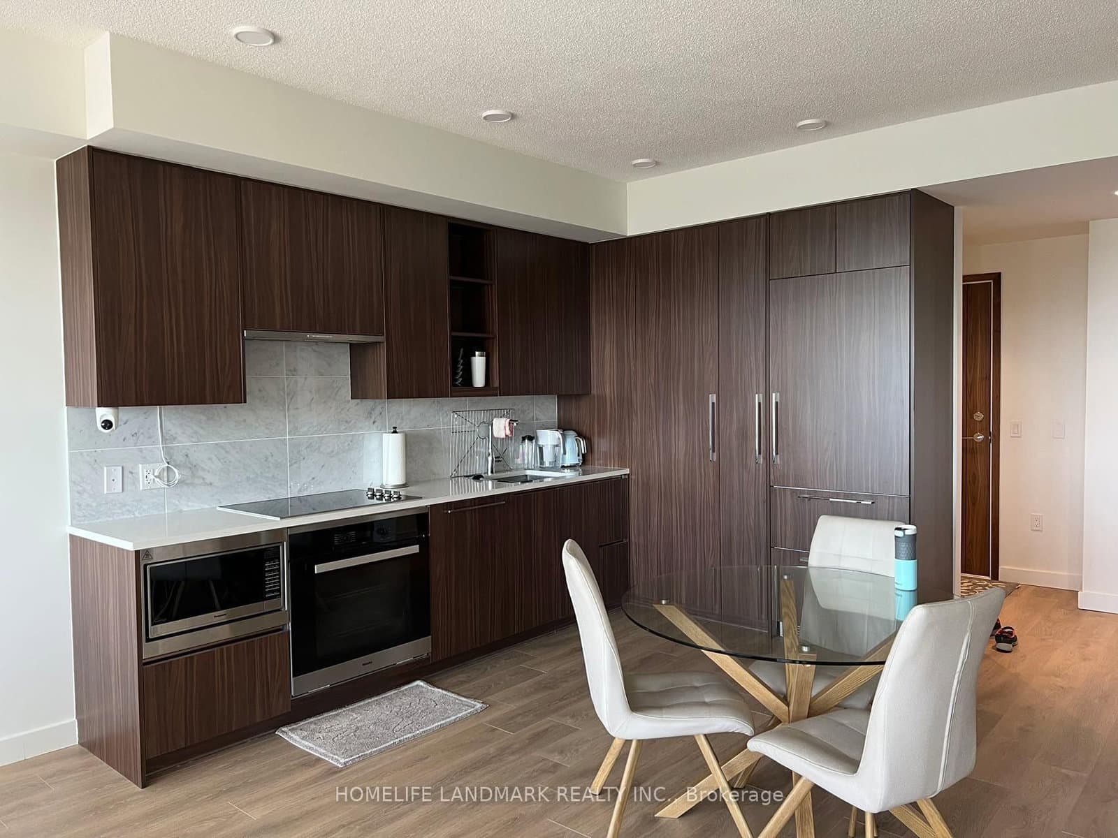 85 Mcmahon Drive, Unit 3307