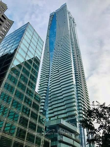 1 Bloor Street E, Unit 3704
