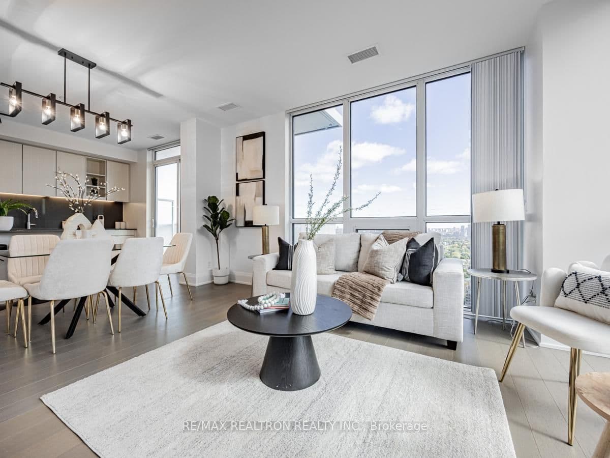 101 Erskine Avenue, Unit 3007