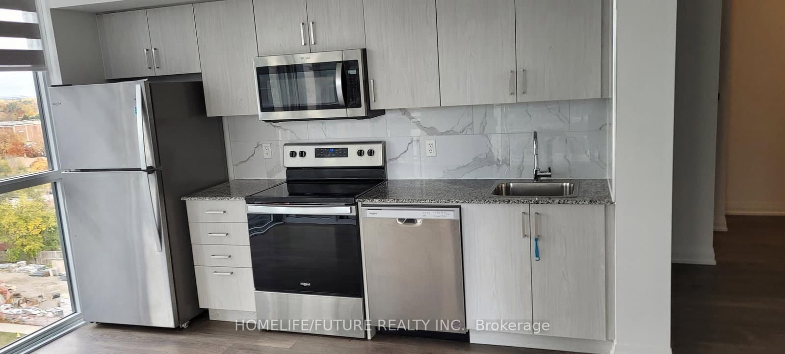 10 Meadowglen Place, Unit 802