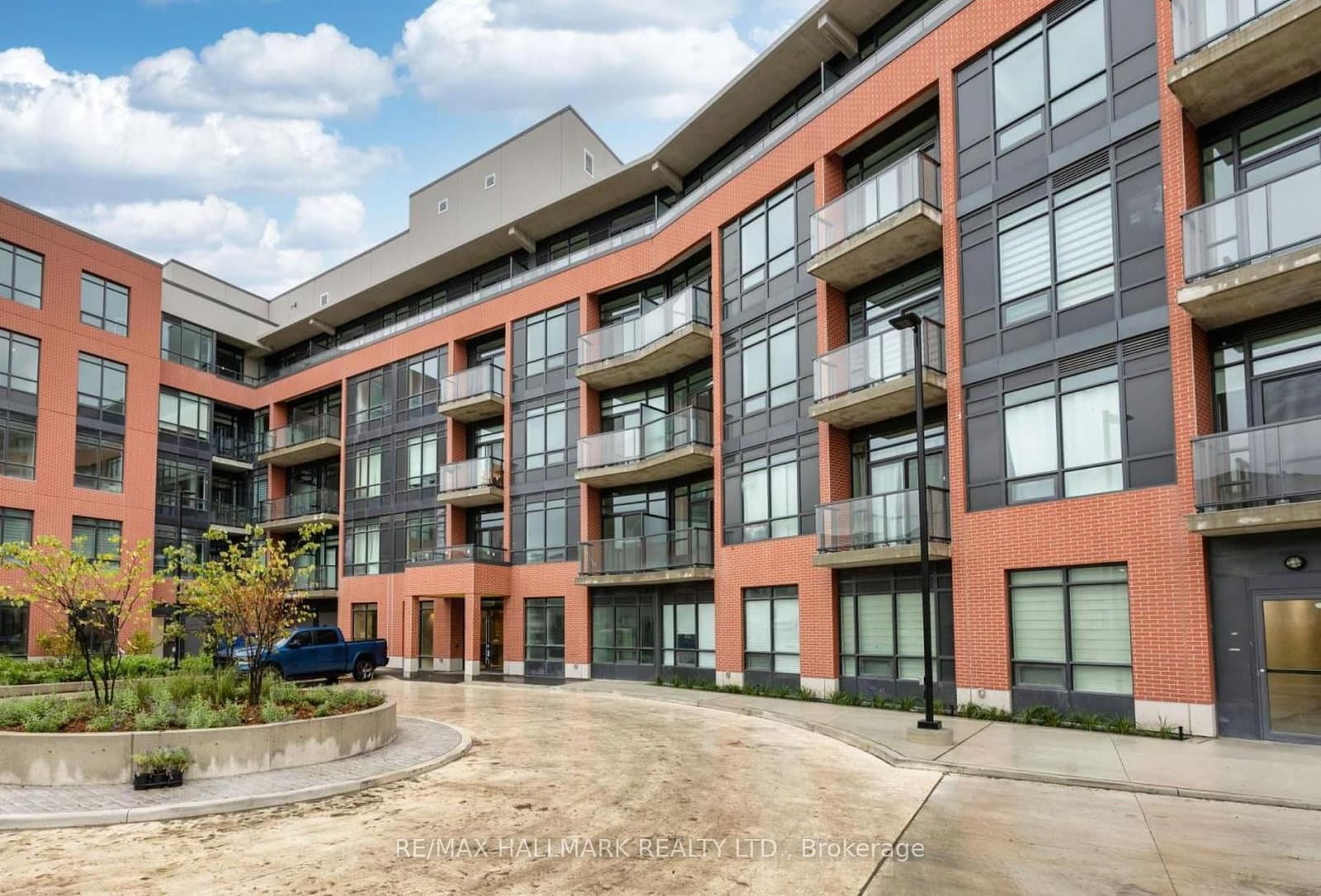 1010 Dundas Street E, Unit 513