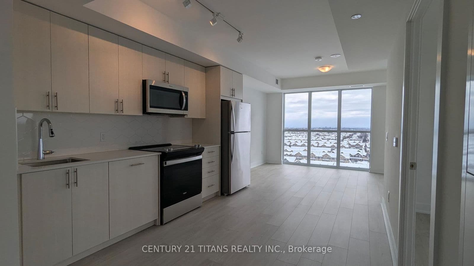 2545 N Simcoe Street N, Unit 1107