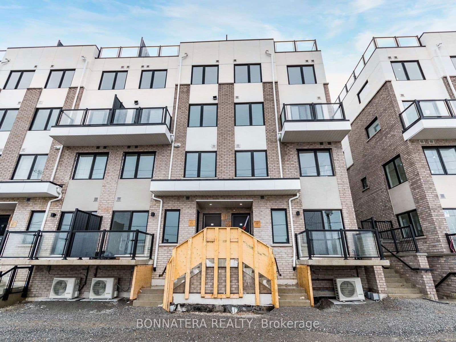 1695 Dersan Street, Unit 303