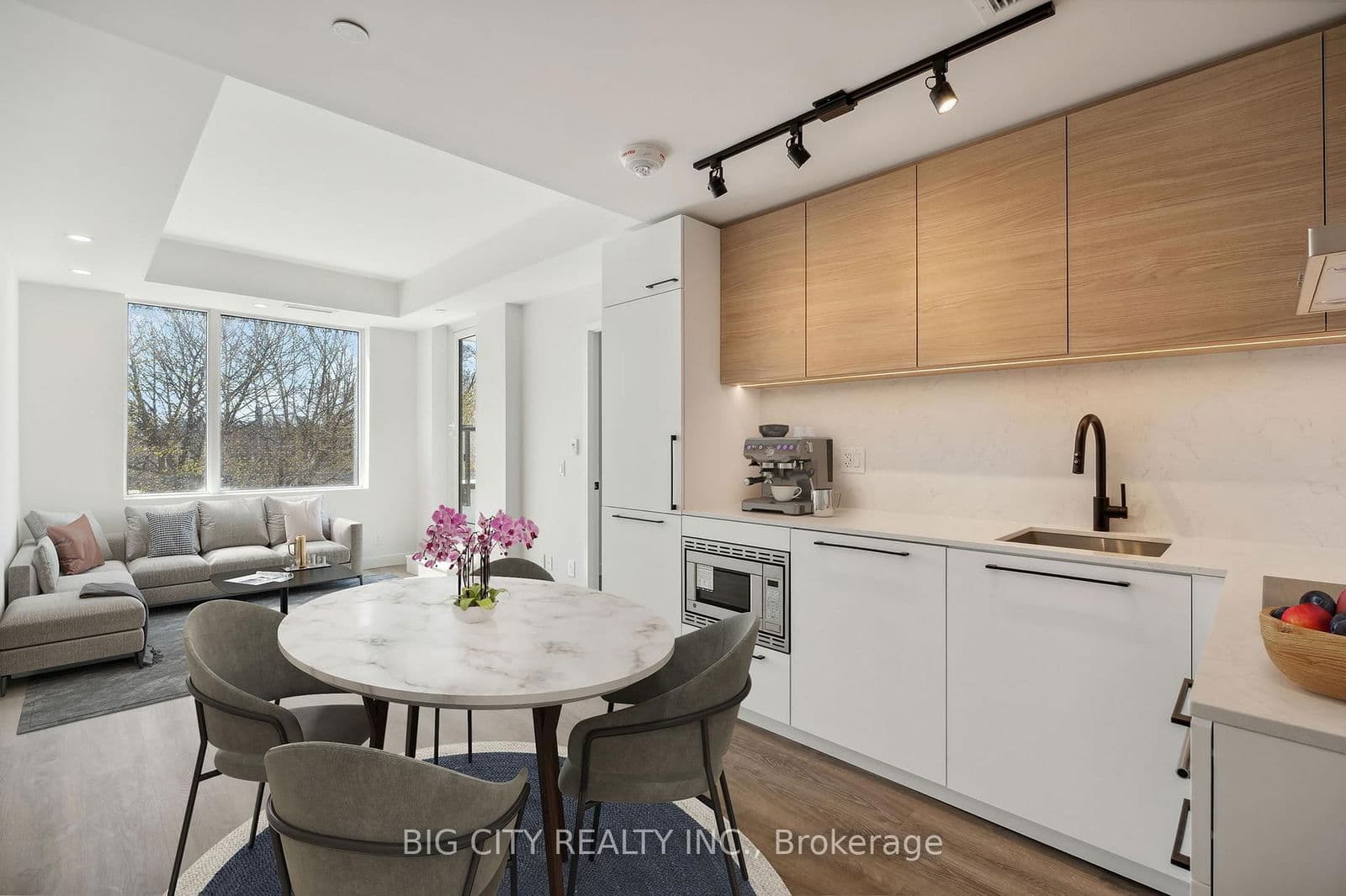 1050 Eastern Avenue, Unit 319