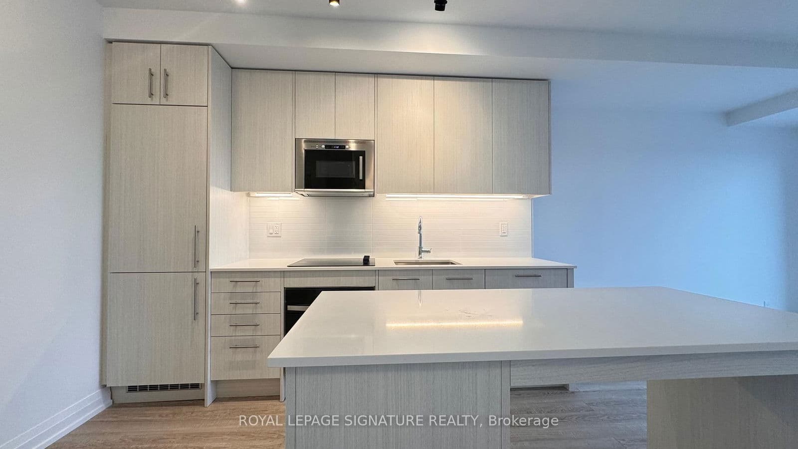 286 Main Street, Unit 1911