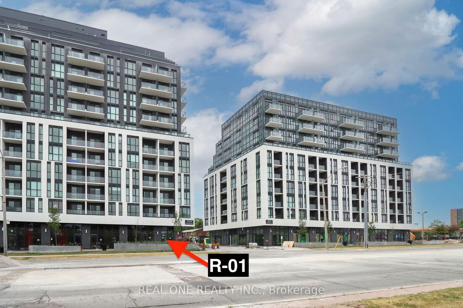 #R01 - 3431 Sheppard Avenue E