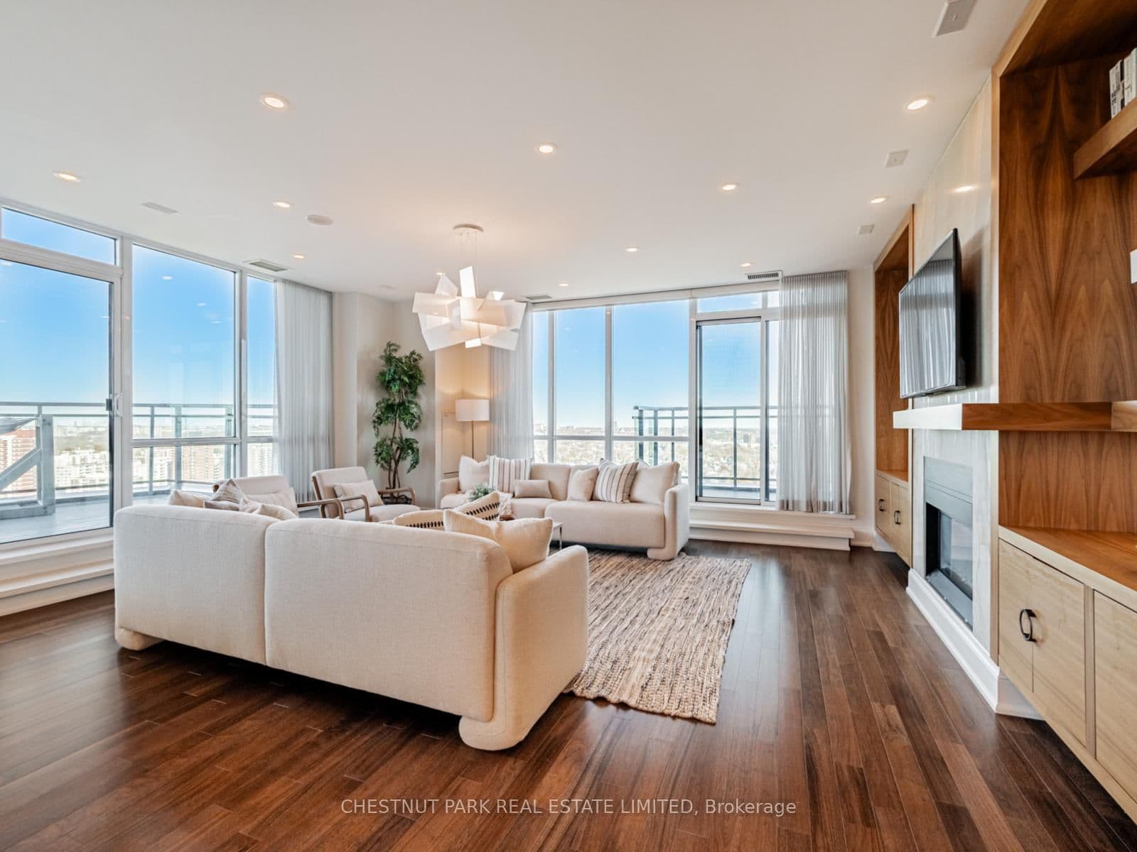 1048 Broadview Avenue, Unit PH02