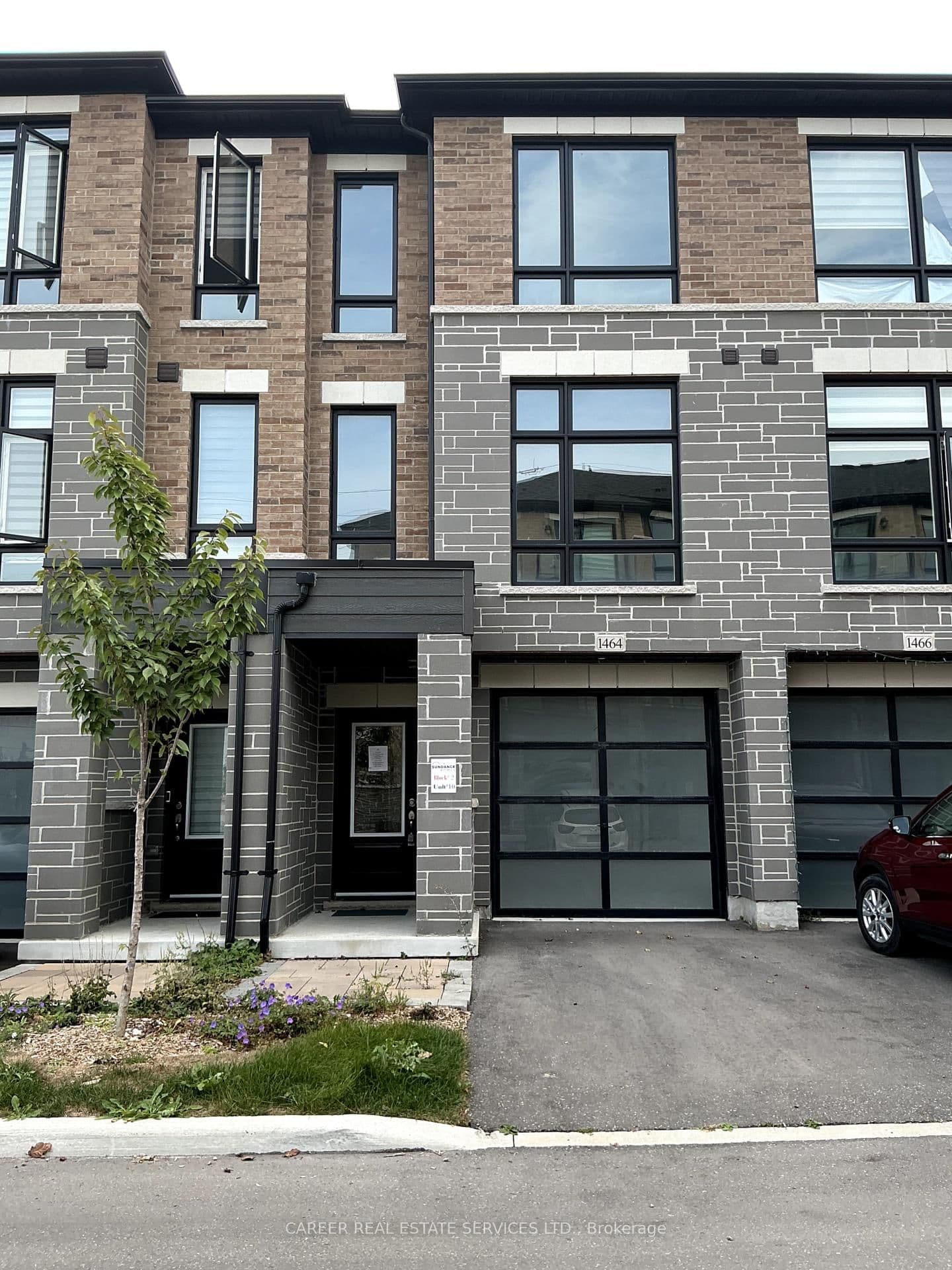 1464 Grand Prairie Path