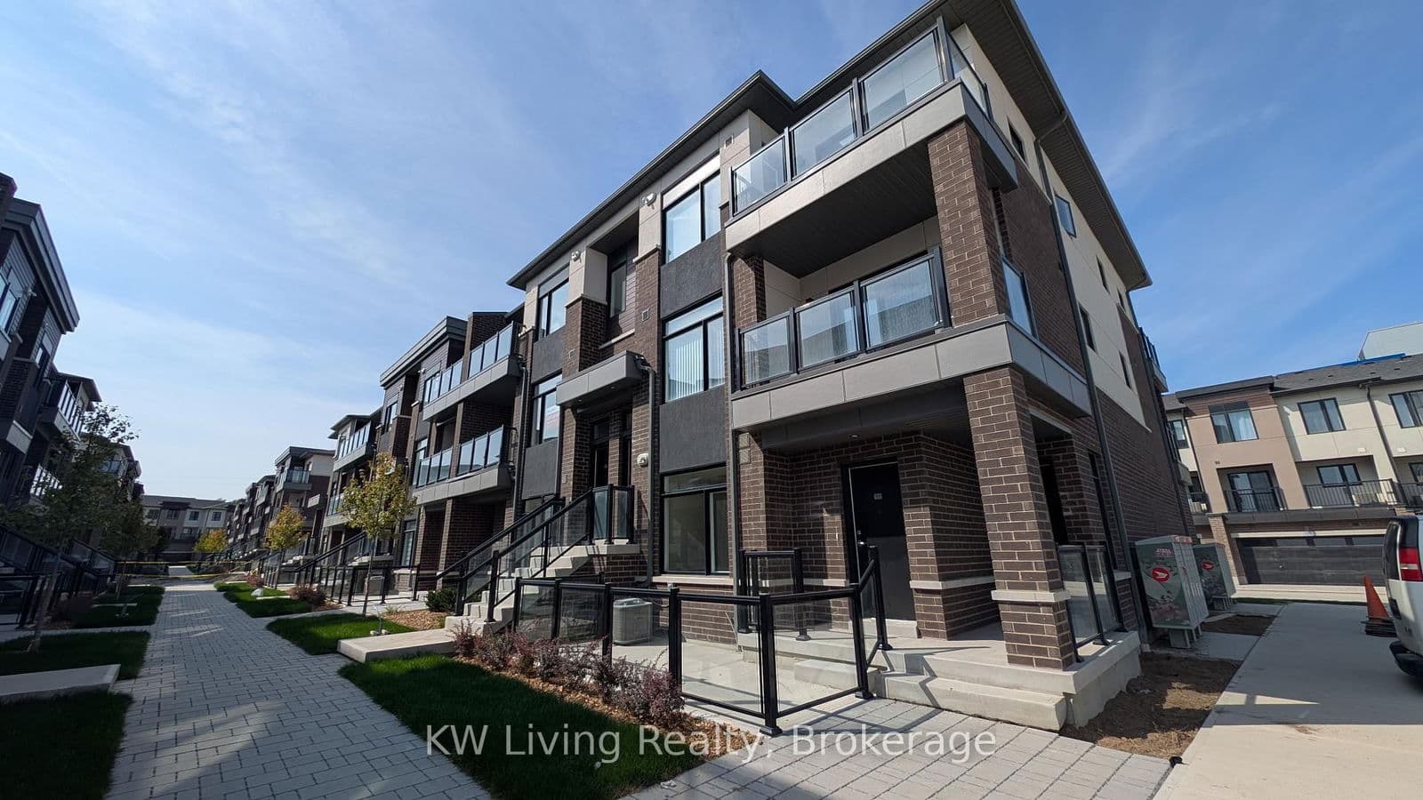 1695 Dersan Street, Unit 910