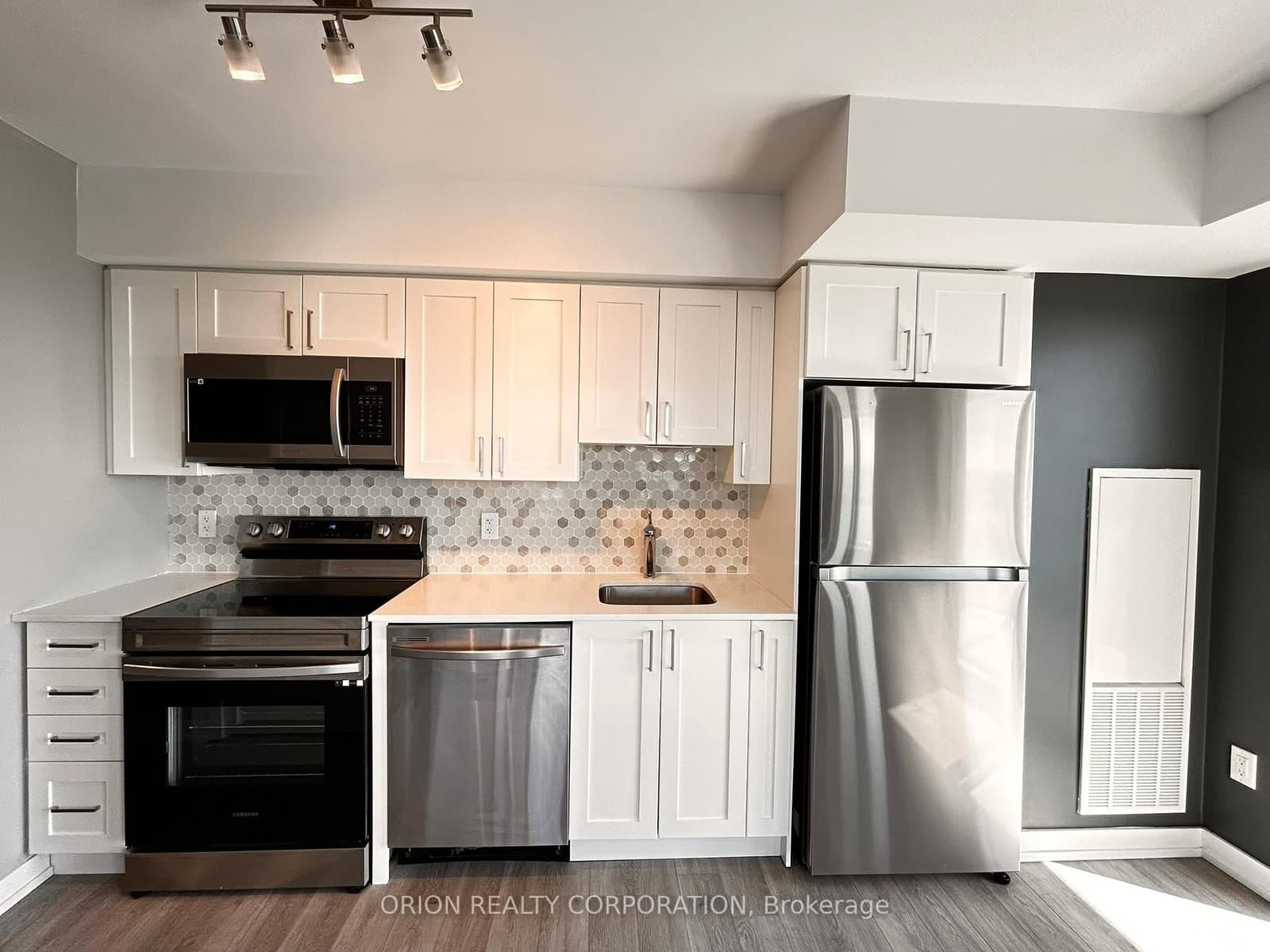 1480 Bayly Street, Unit 1414