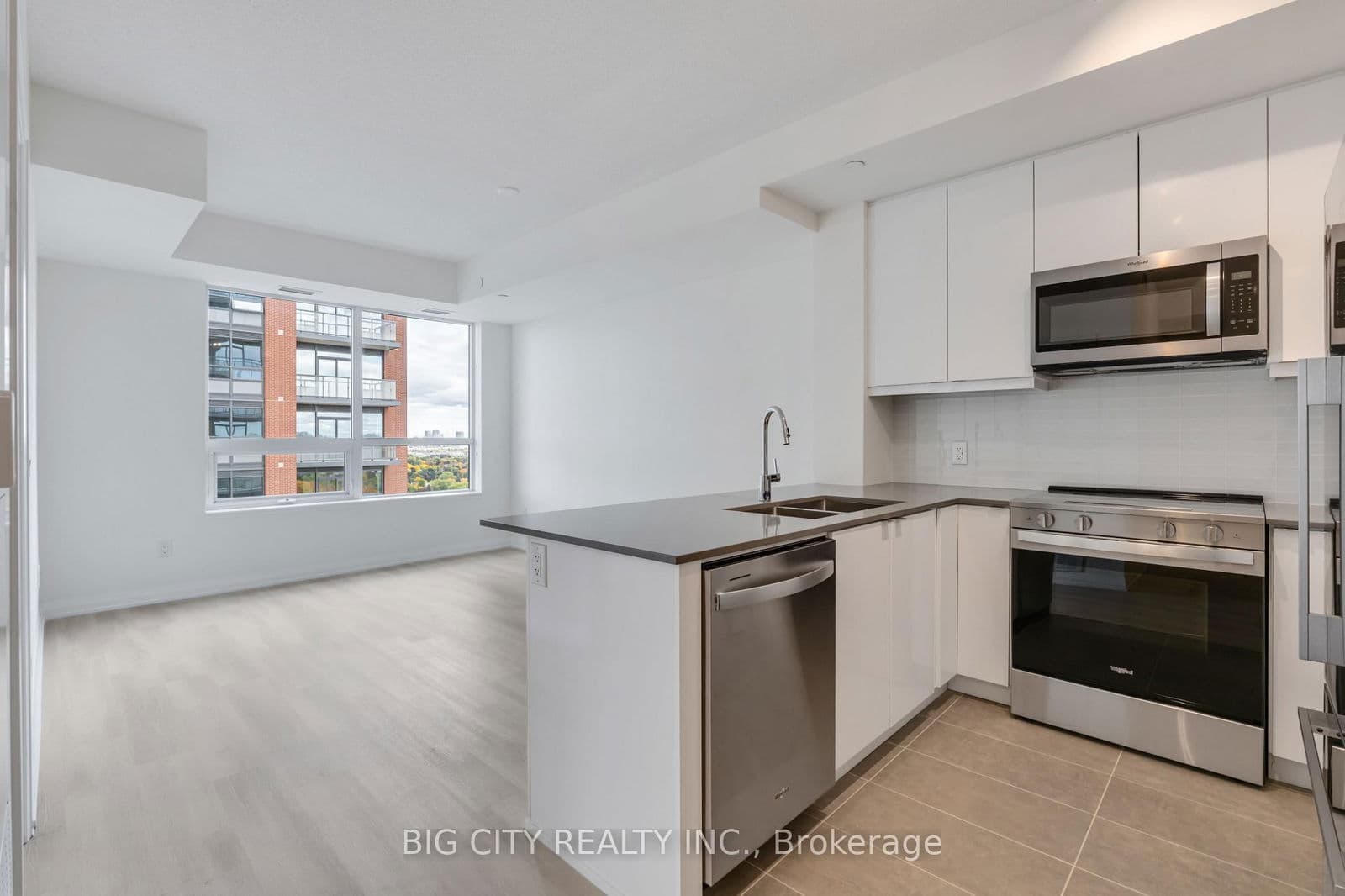 3260 Sheppard Avenue E, Unit 2106