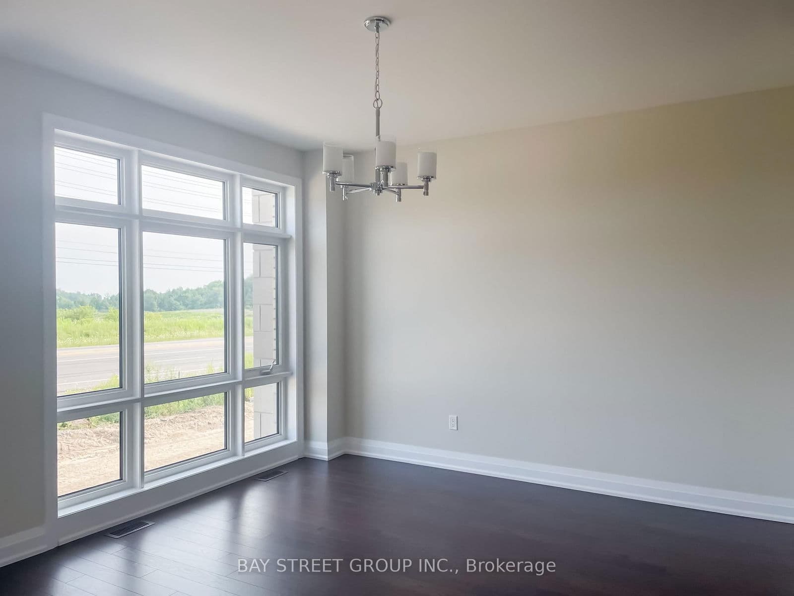 993 Crowsnest Hollow