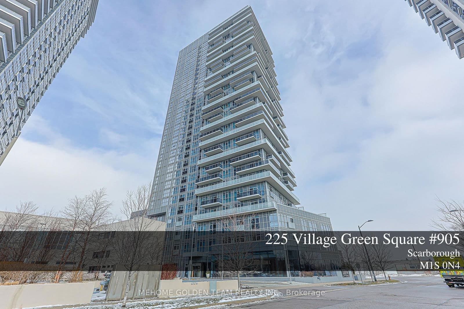 #905 - 225 Village Green Square