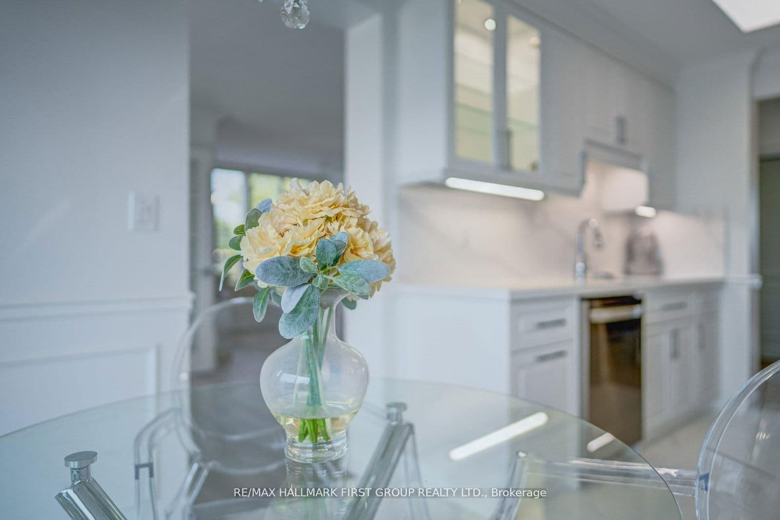 #213 - 1000 The Esplanade N