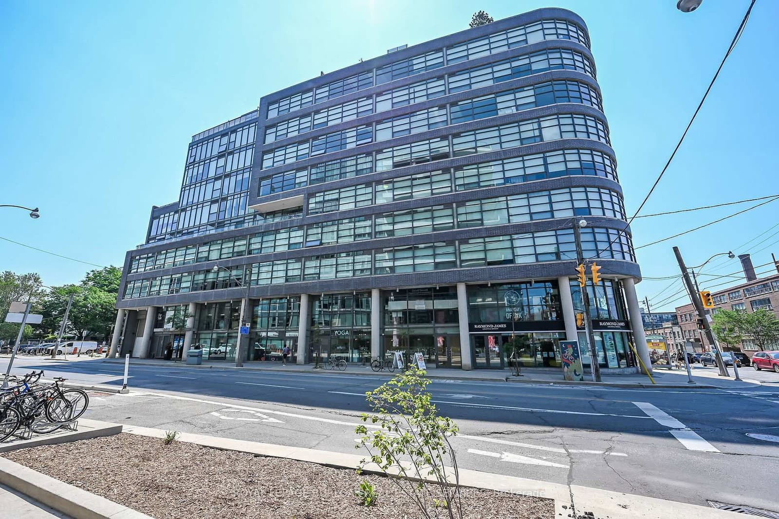 #902 - 1201 Dundas Street E