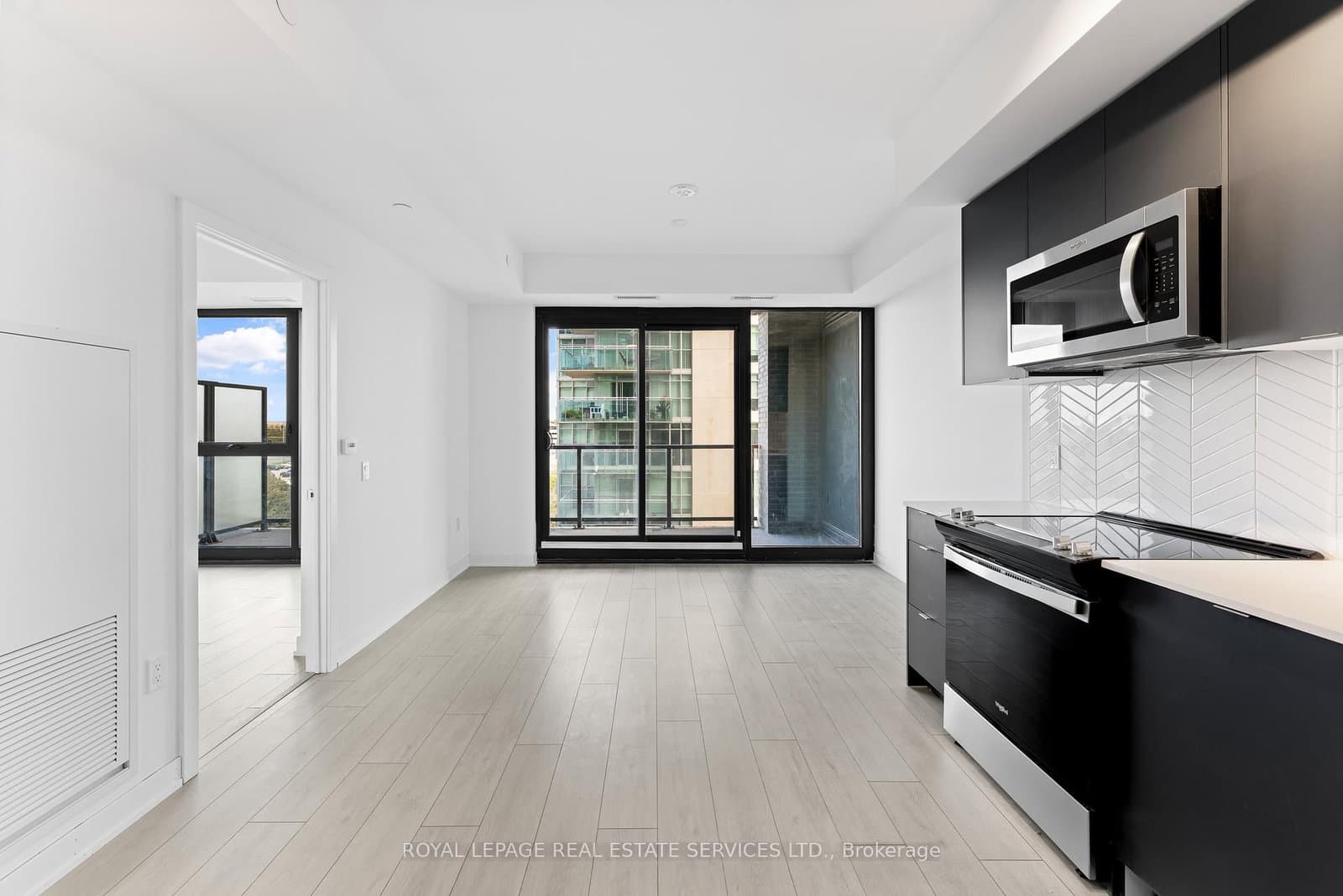 #601 - 1606 Charles Street