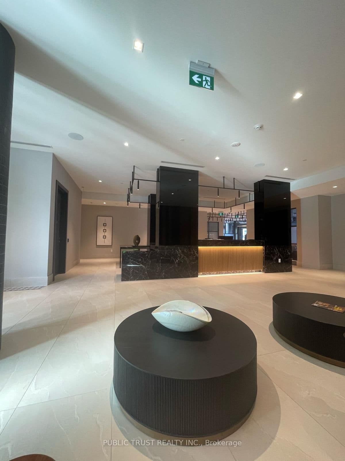 2545 Simcoe St N, Unit 2401