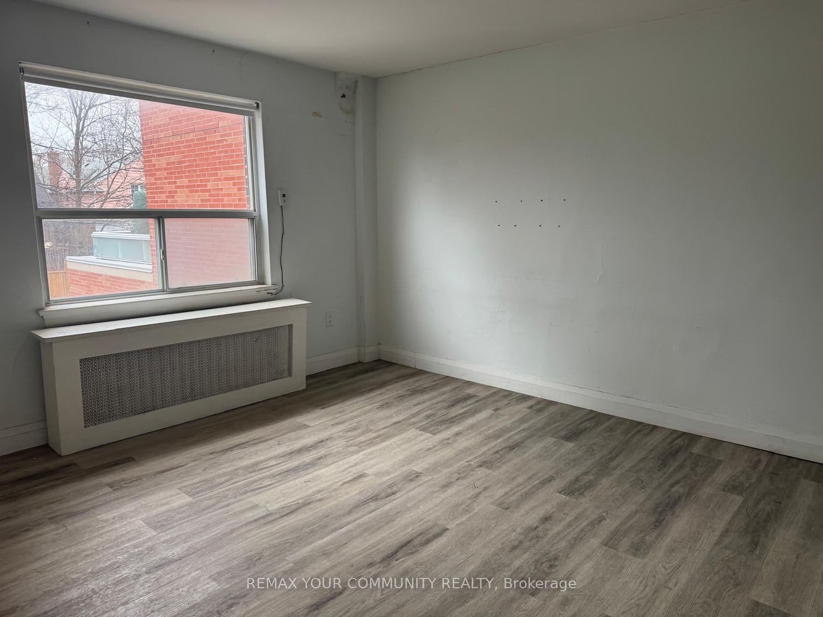 ##2 - 607 Kingston Road