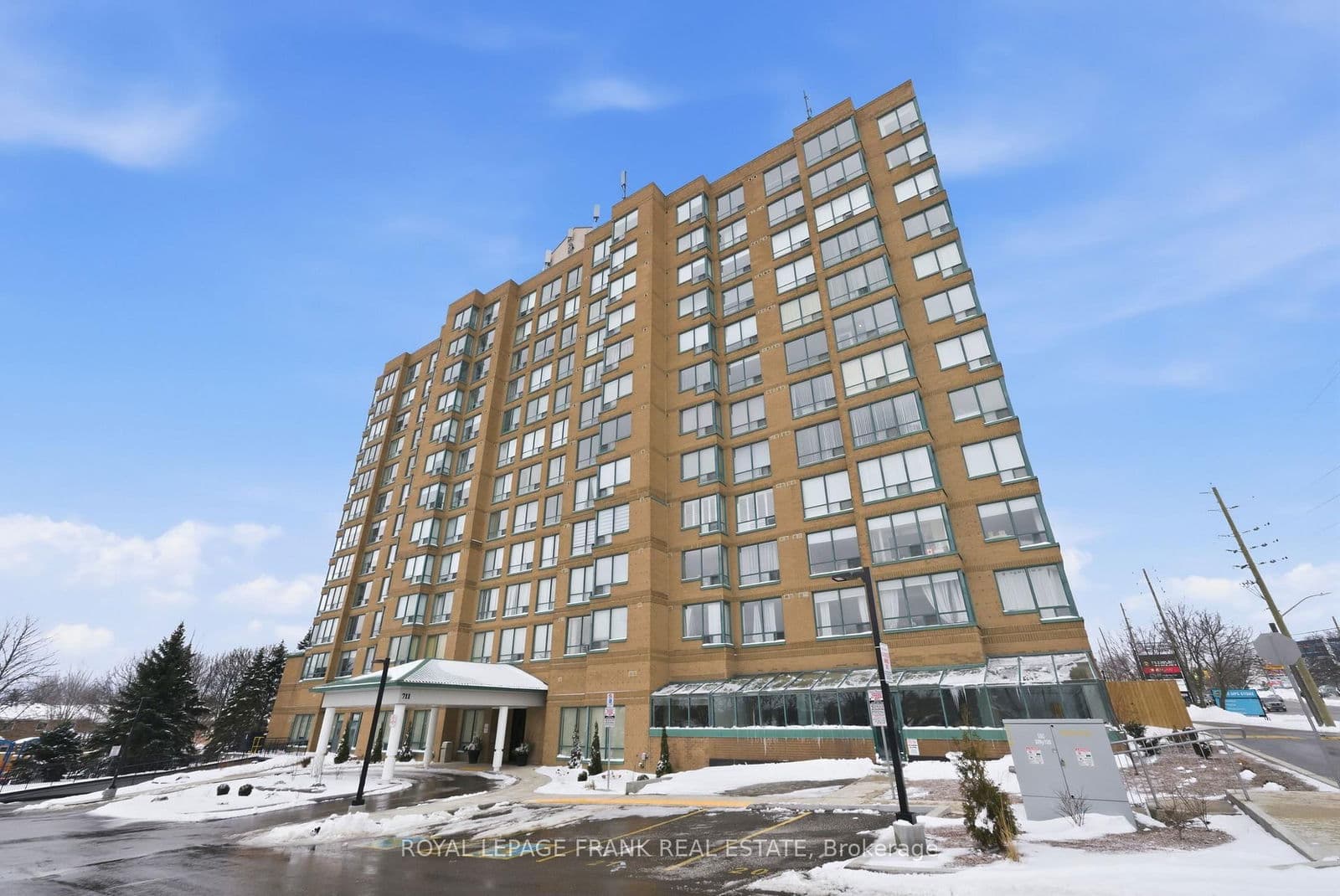#710 - 711 Rossland Road E