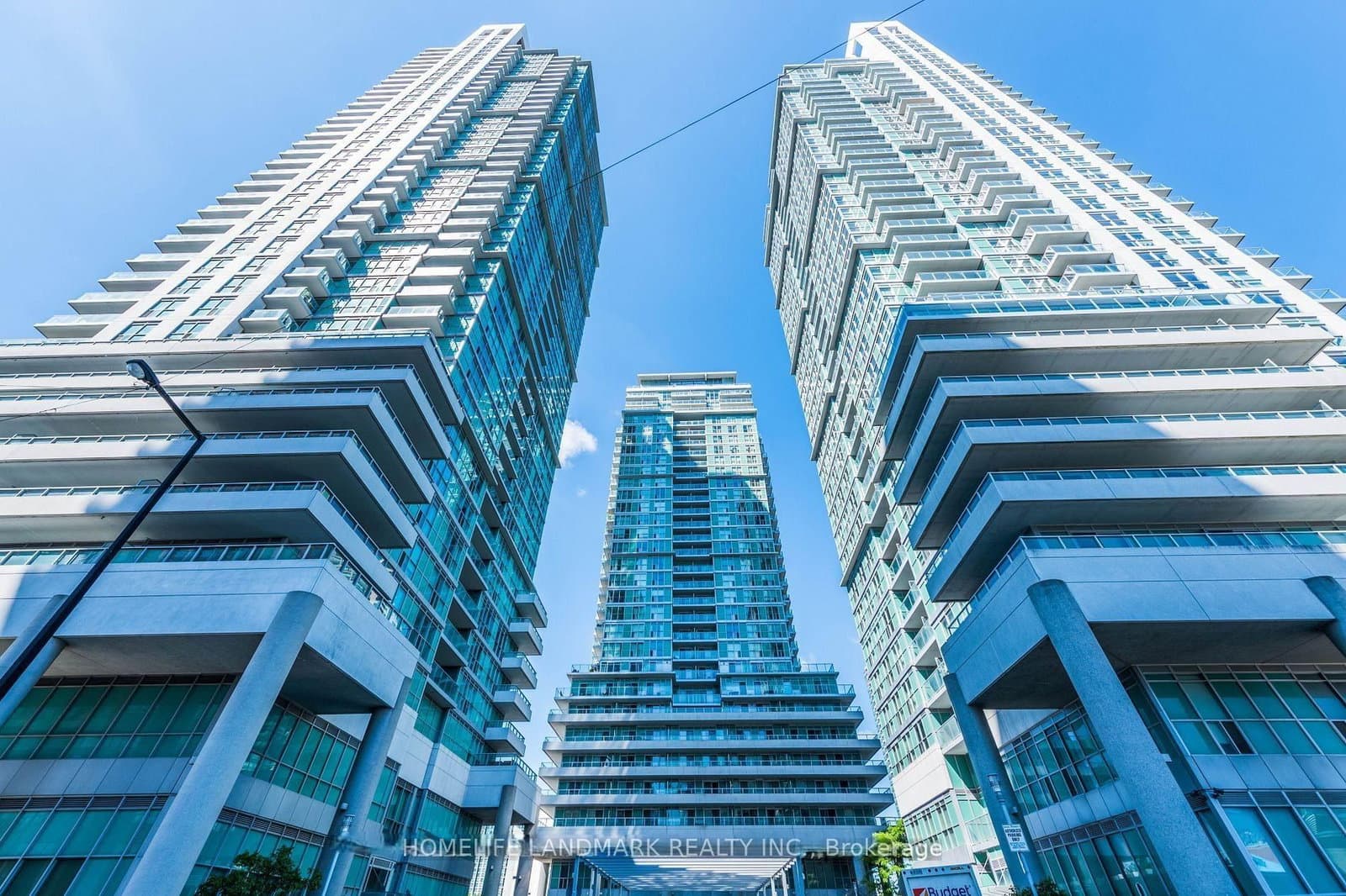 ## 1705 - 70 Town Centre Court