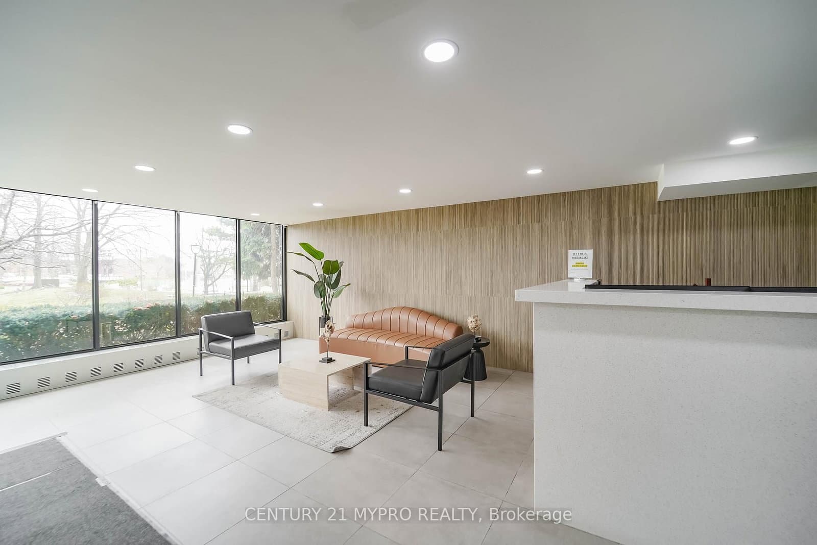 #1708 - 100 Echo Point