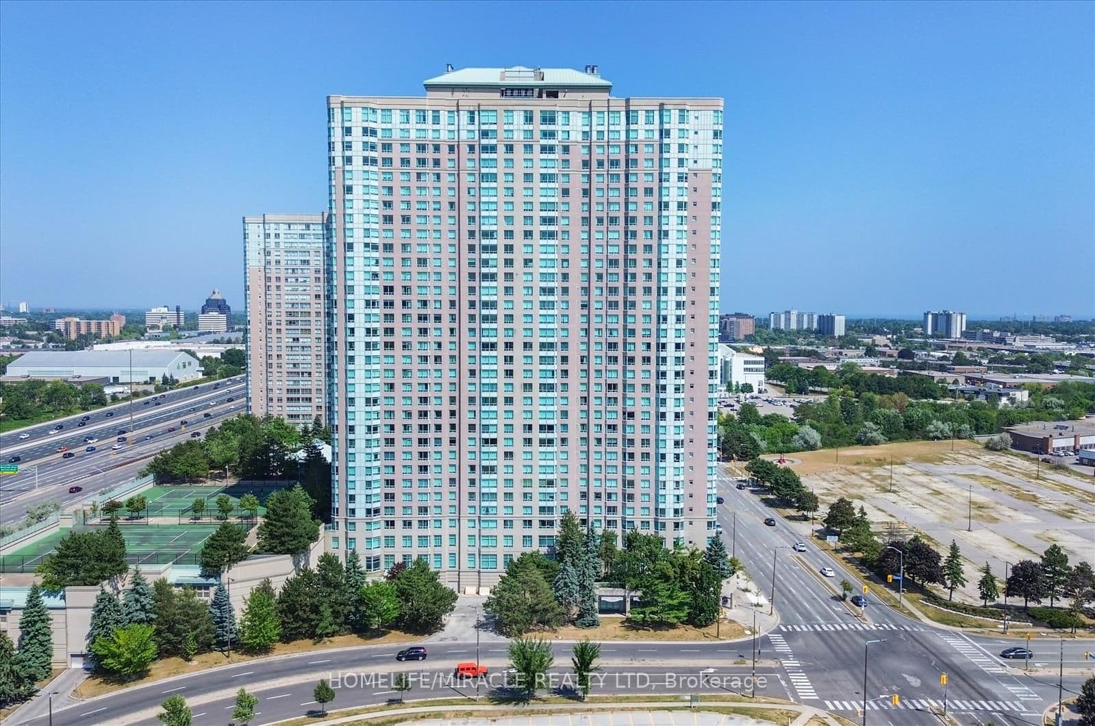 #3521 - 68 Corporate Drive