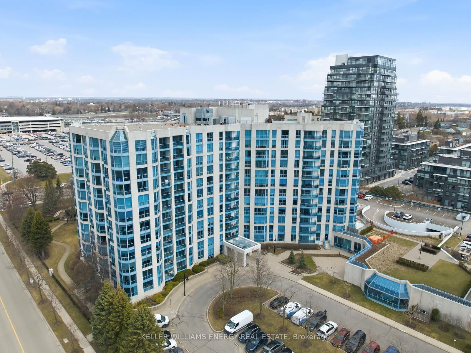 #903 - 360 Watson Street W