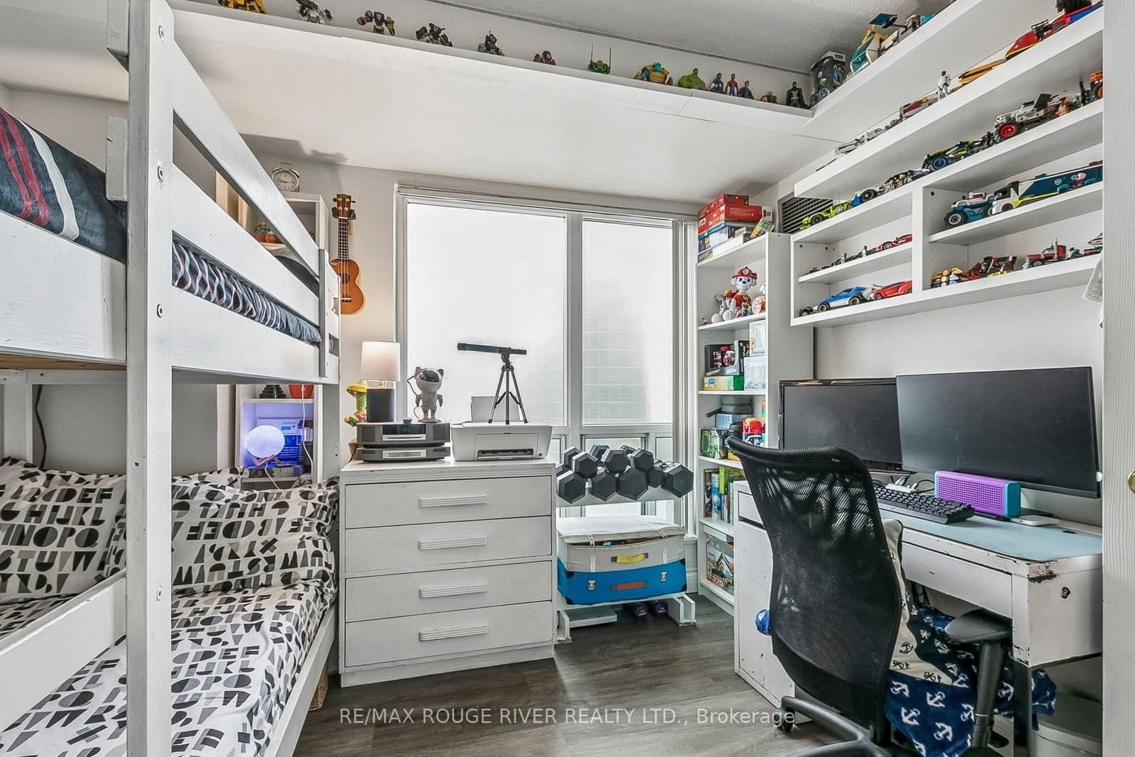 #1203 - 11 Lee Centre Drive