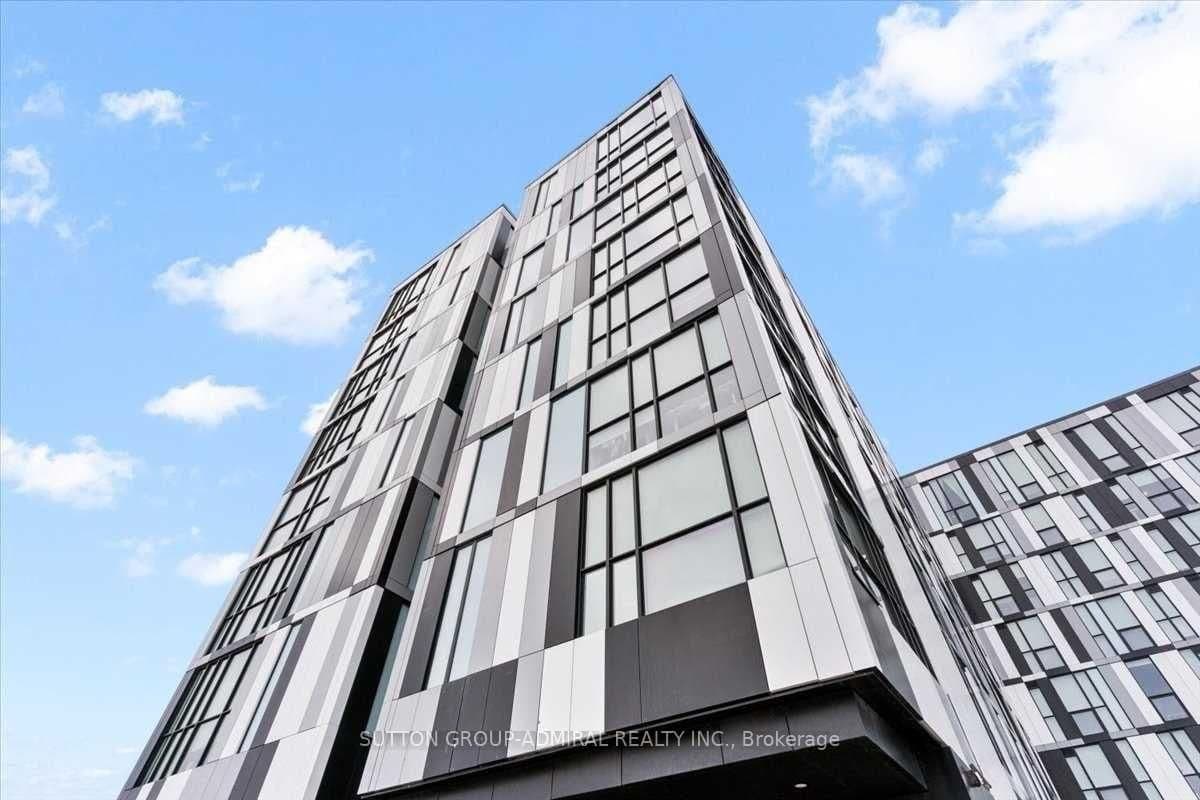 #636 - 1900 Simcoe Street N