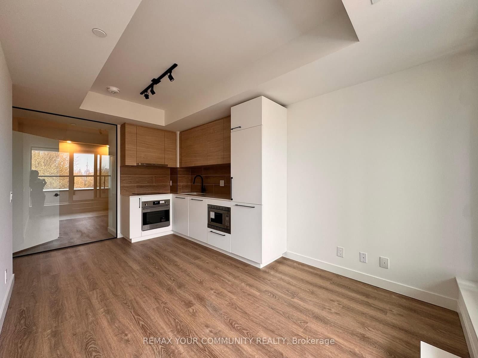 1050 Eastern Avenue, Unit 323