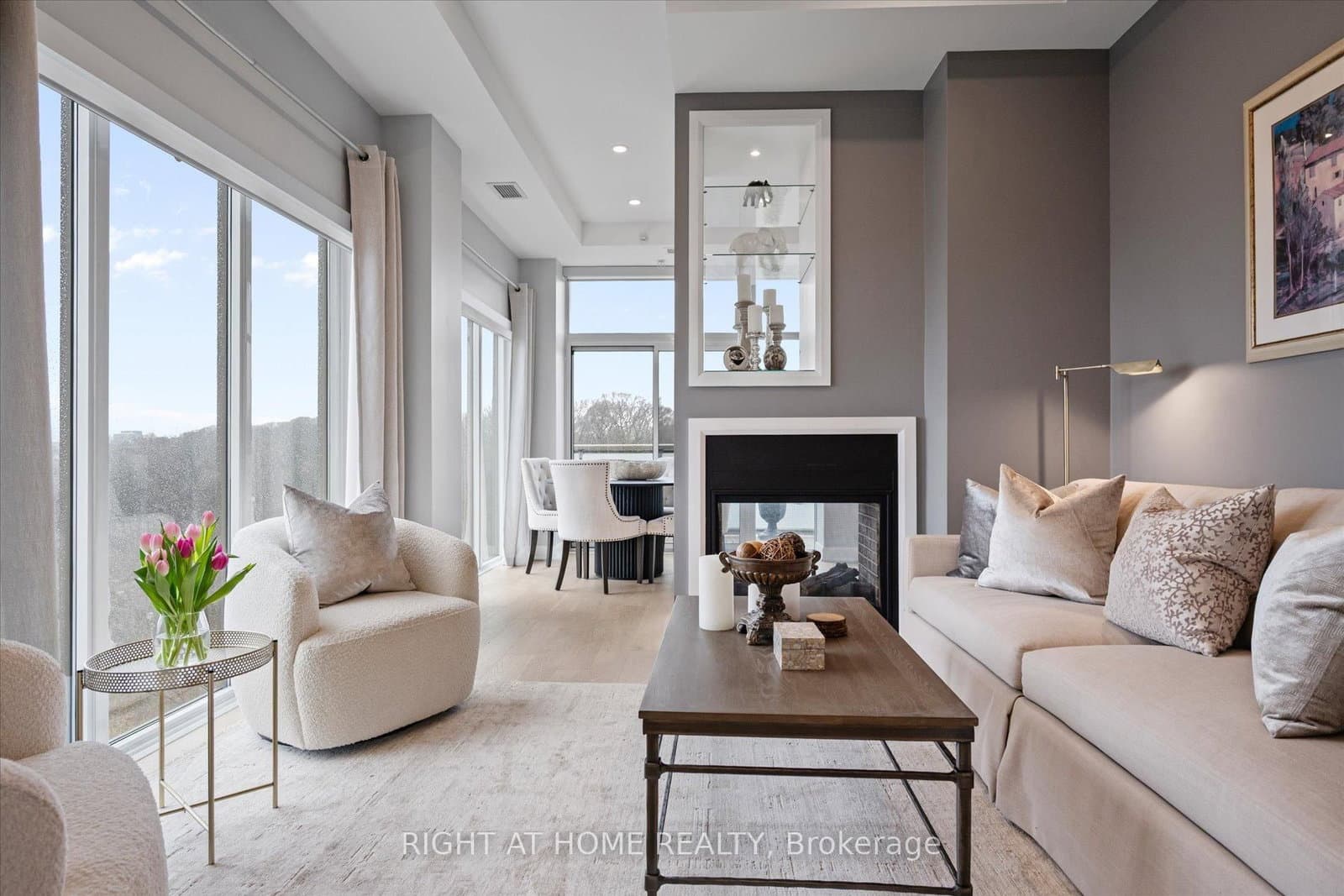 #601 - 580 Kingston Road