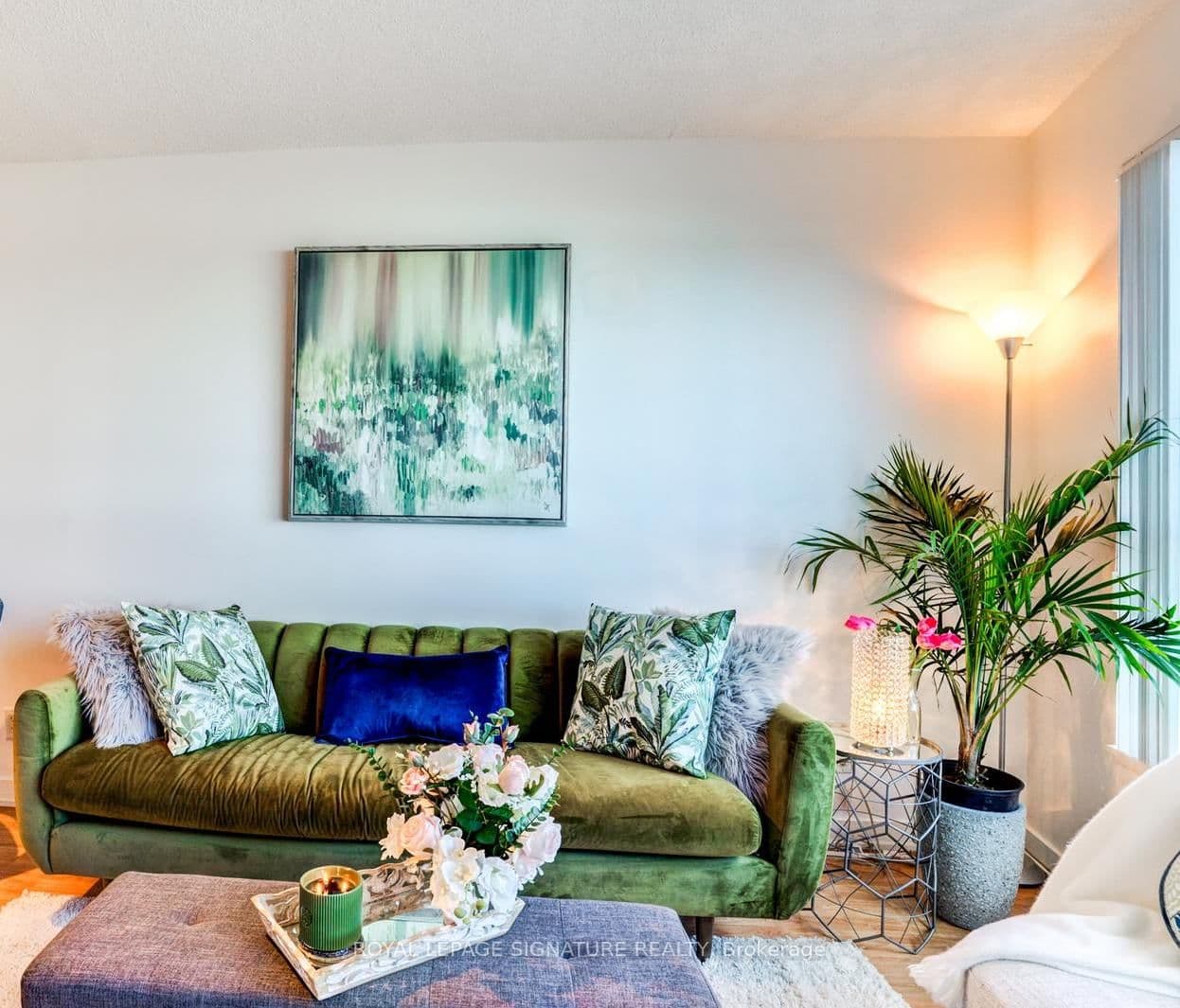 #1203 - 36 Lee Centre Drive