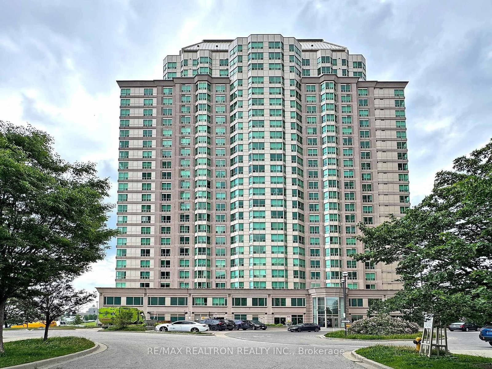 #602 - 11 Lee Centre Drive