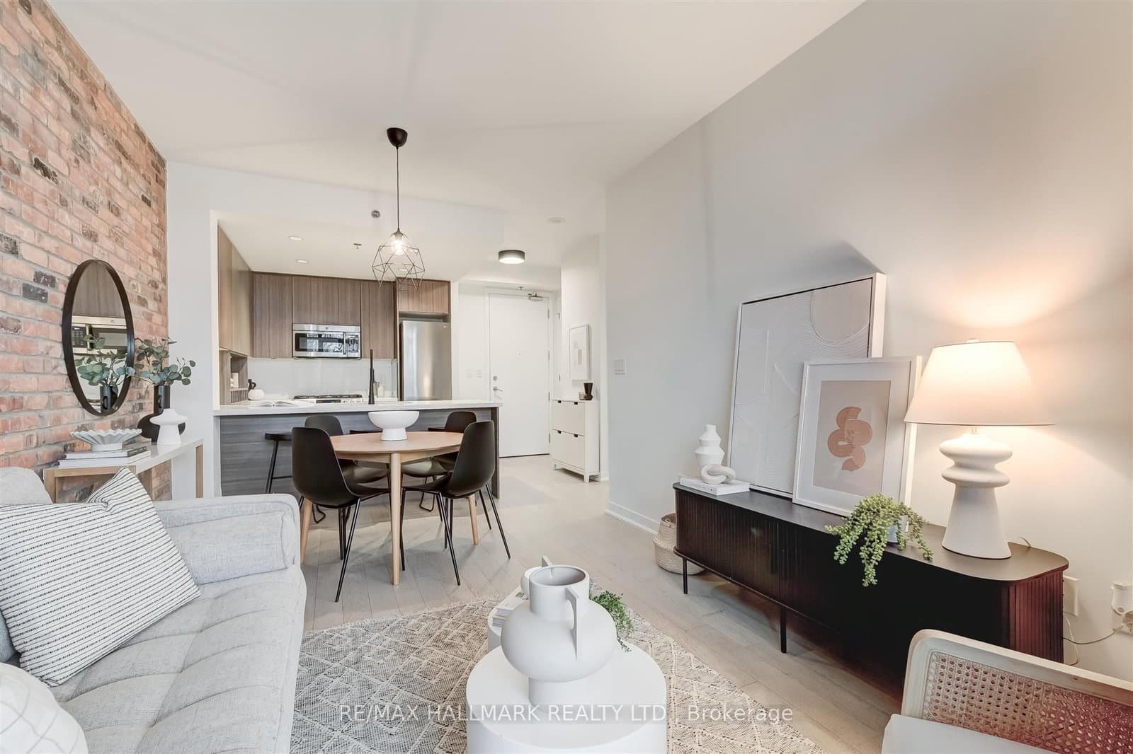 88 Colgate Avenue, Unit 421