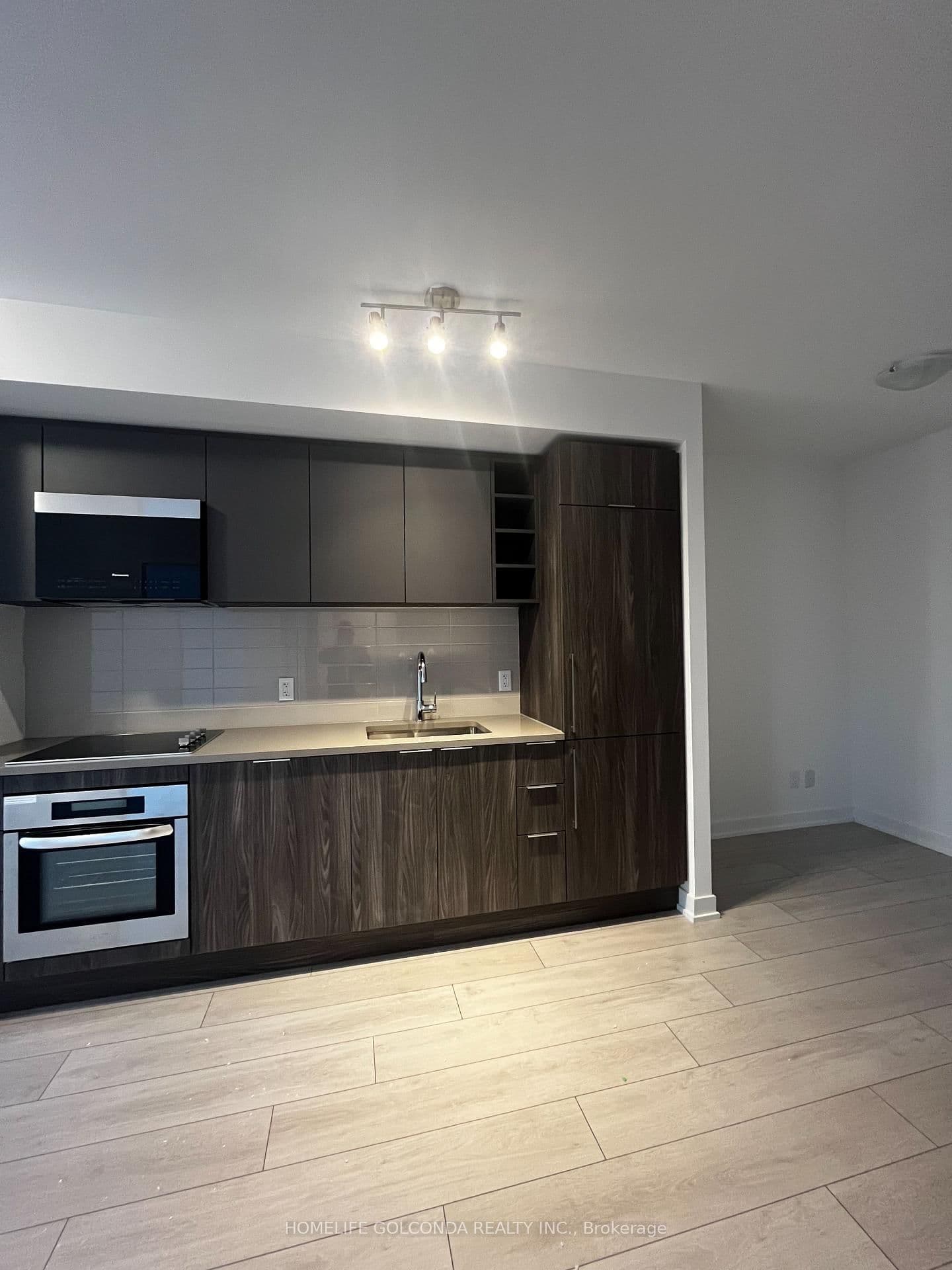 2033 Kennedy Road, Unit 2806