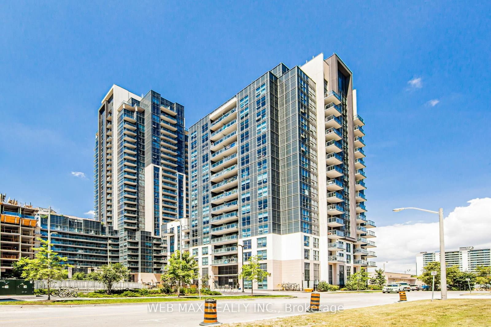 30 Meadowglen Place, Unit 1108