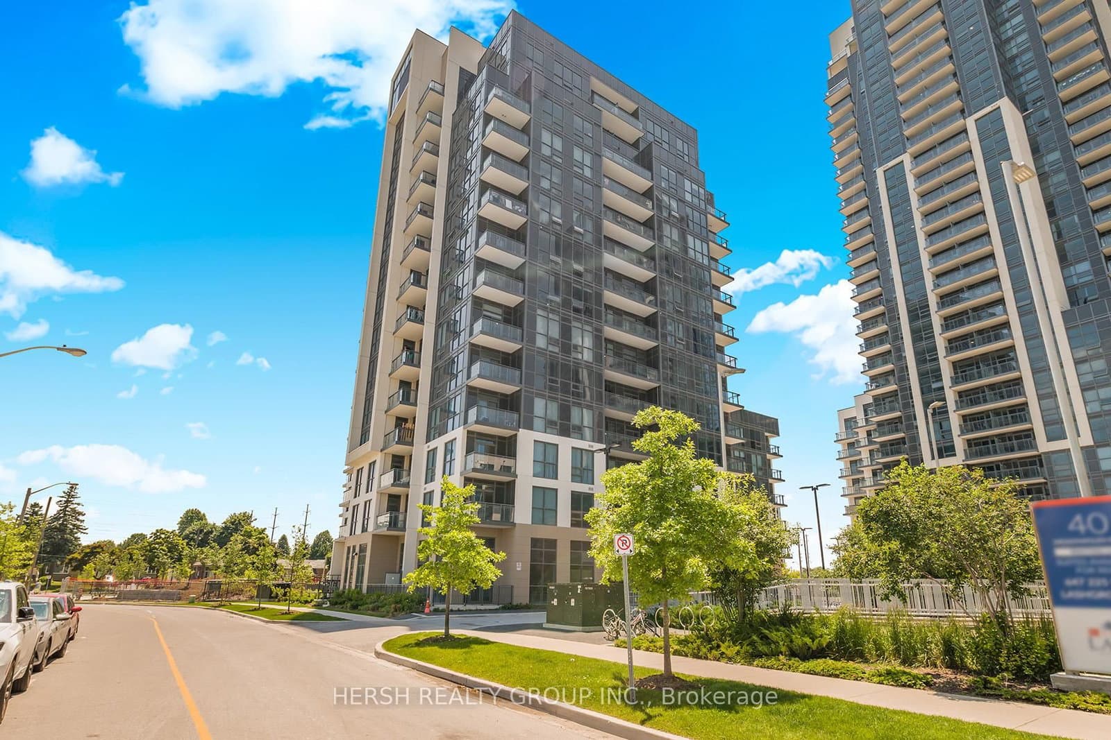 10 Meadowglen Place, Unit LPH4
