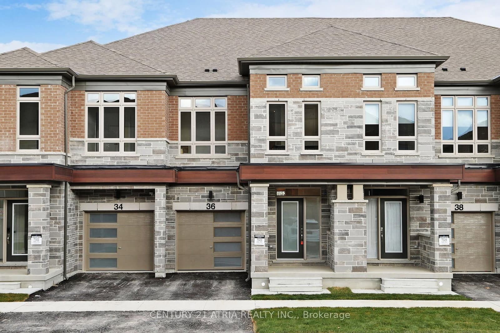 36 Schmeltzer Crescent