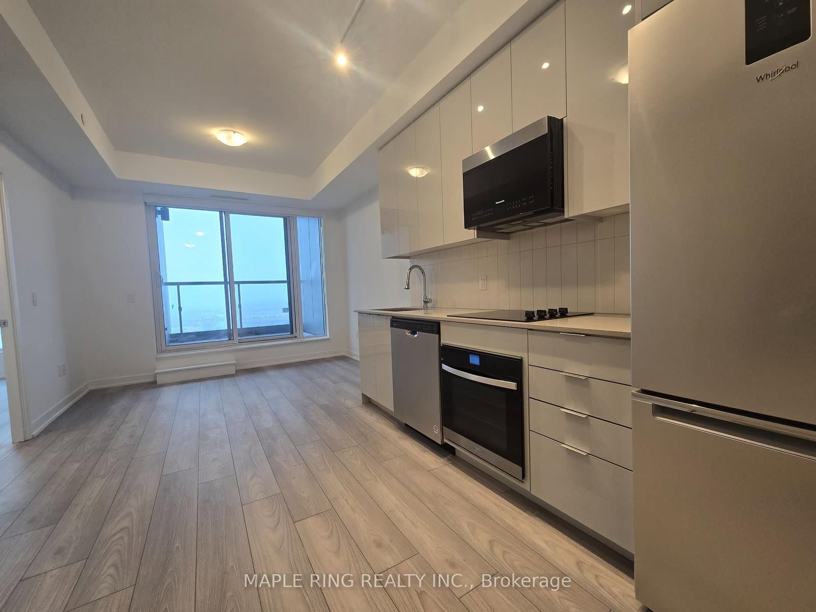 10 Abeja Street, Unit 711