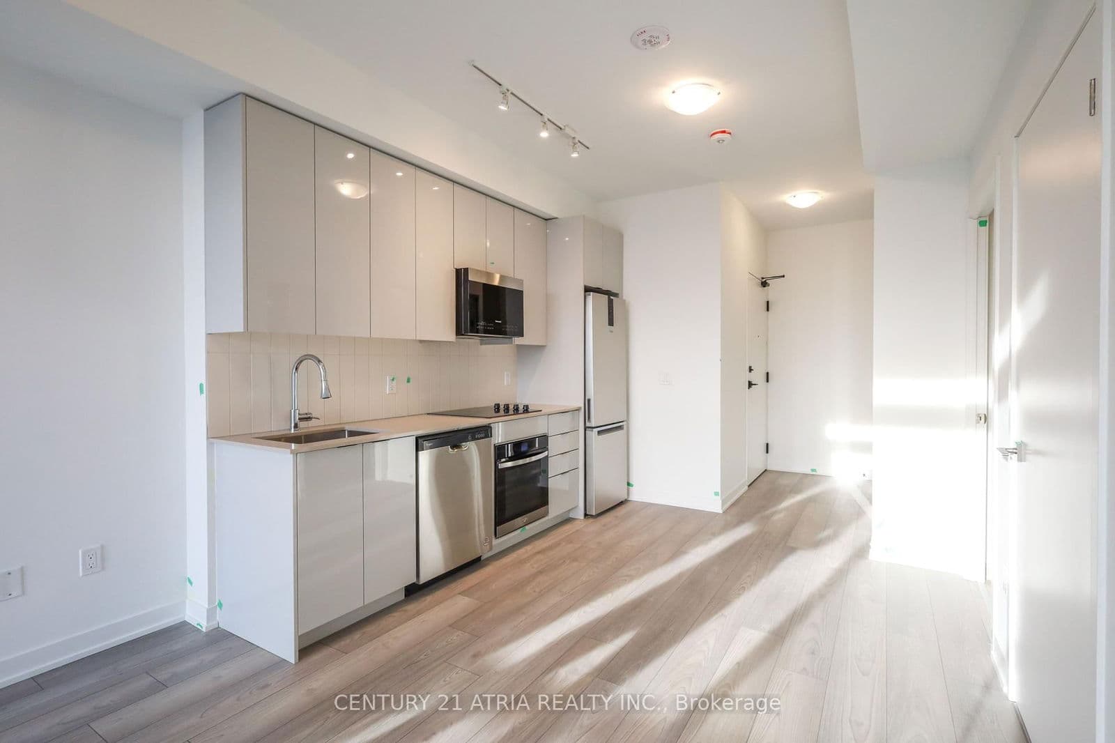 10 Abeja Street, Unit 1612