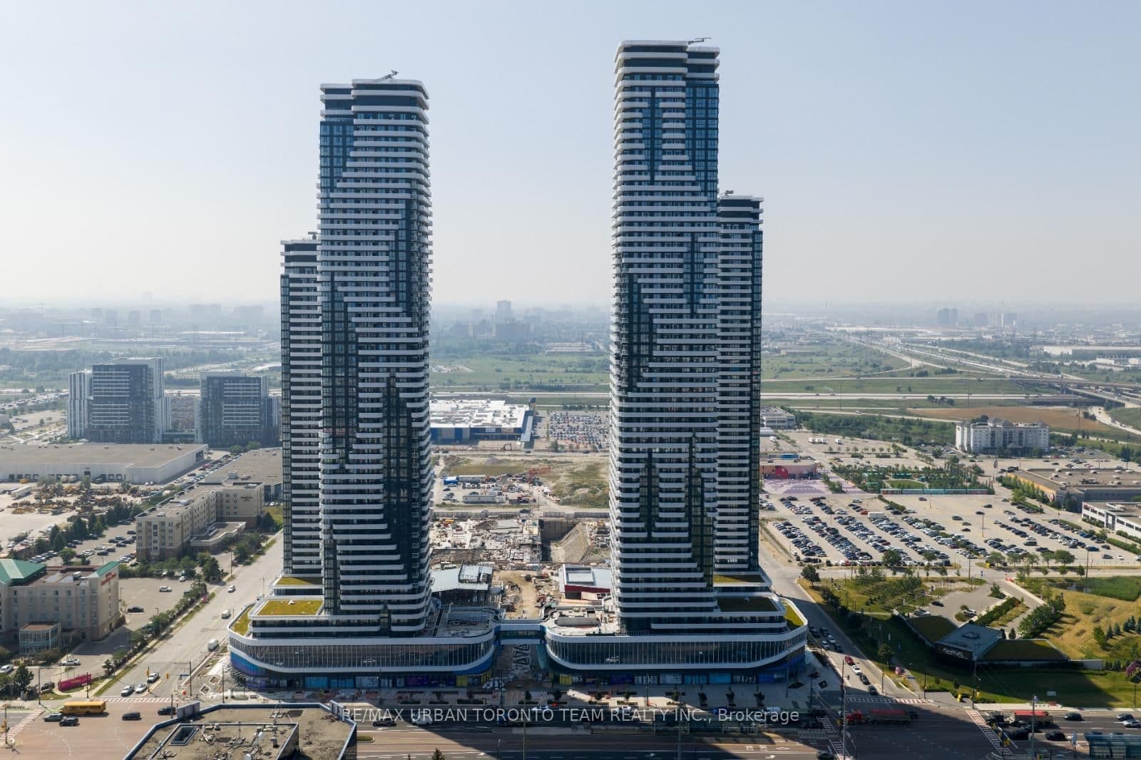 28 Interchange Way, Unit 3905