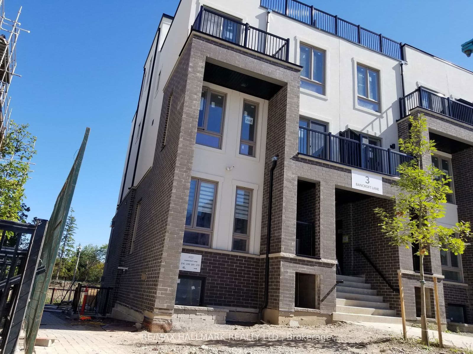 3 Bancroft Lane, Unit 201