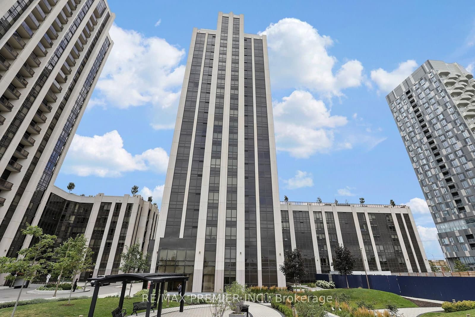 9085 Jane Street, Unit 1411