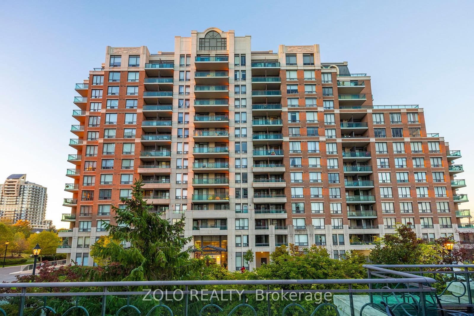 #1212 - 350 Red Maple Road