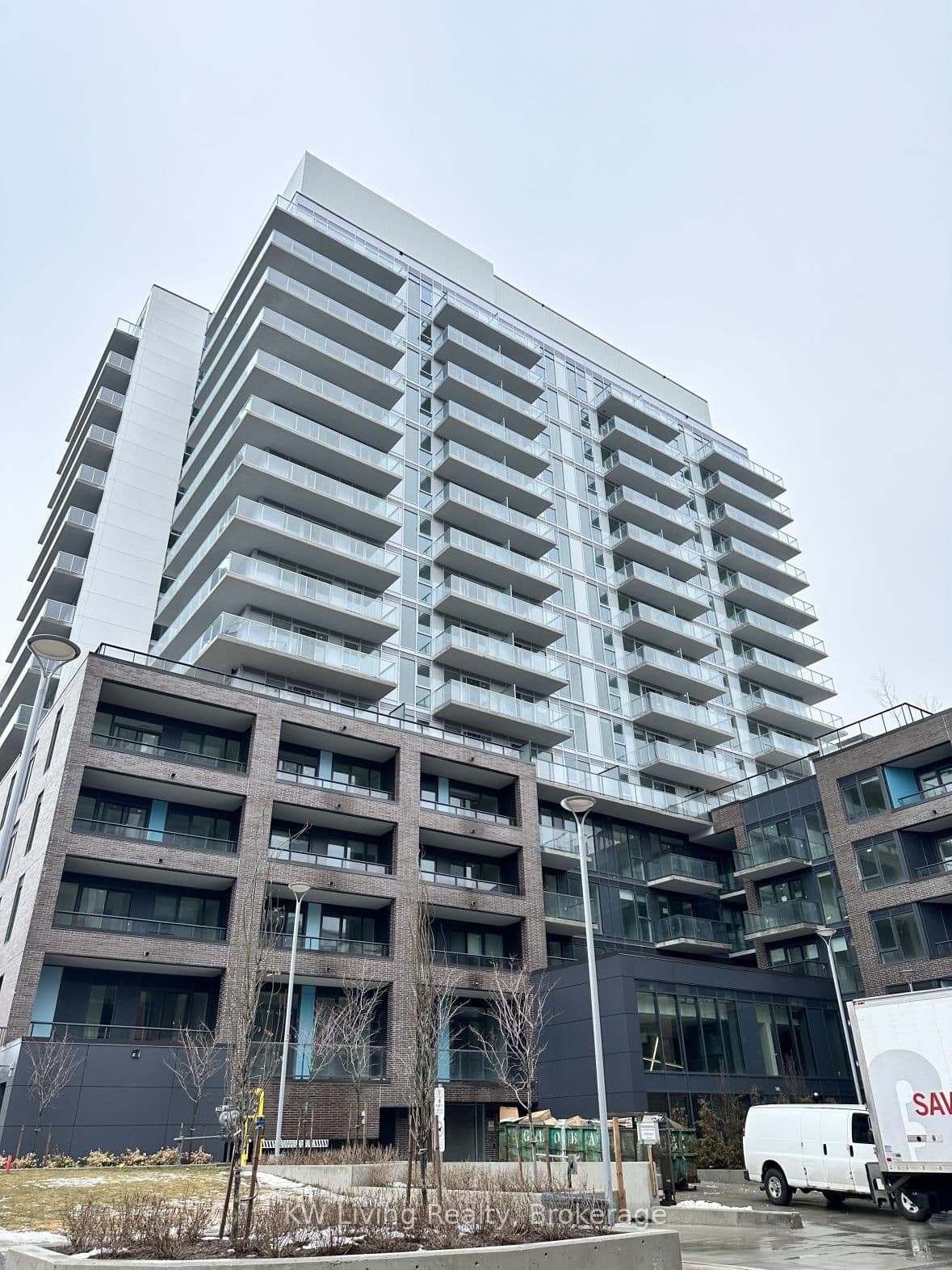 185 Deerfield Road, Unit 802