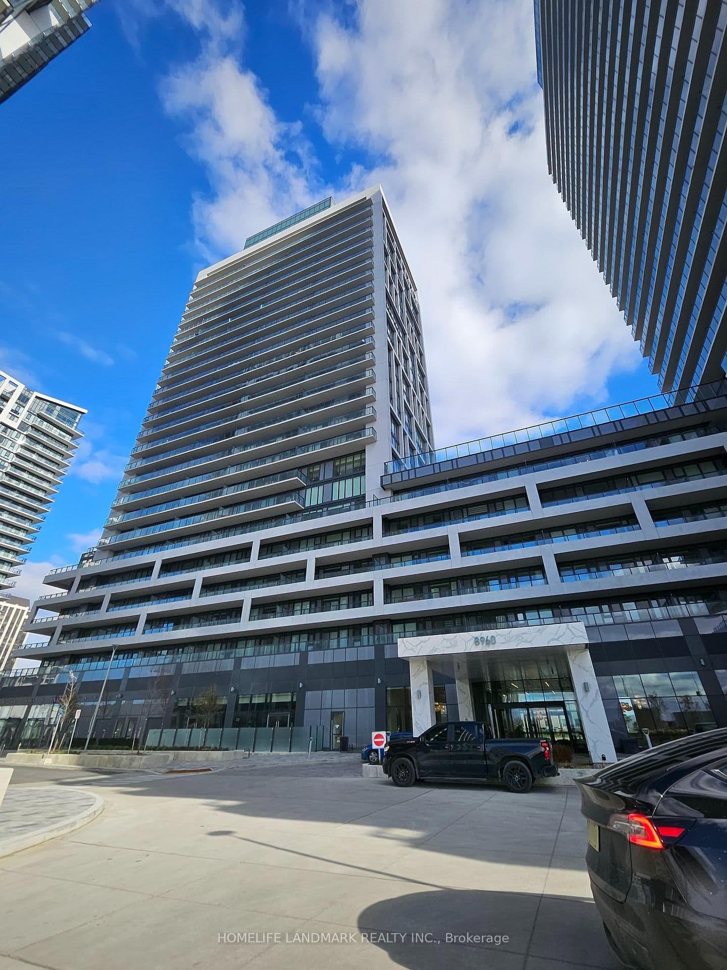 8960 Jane Street, Unit 216